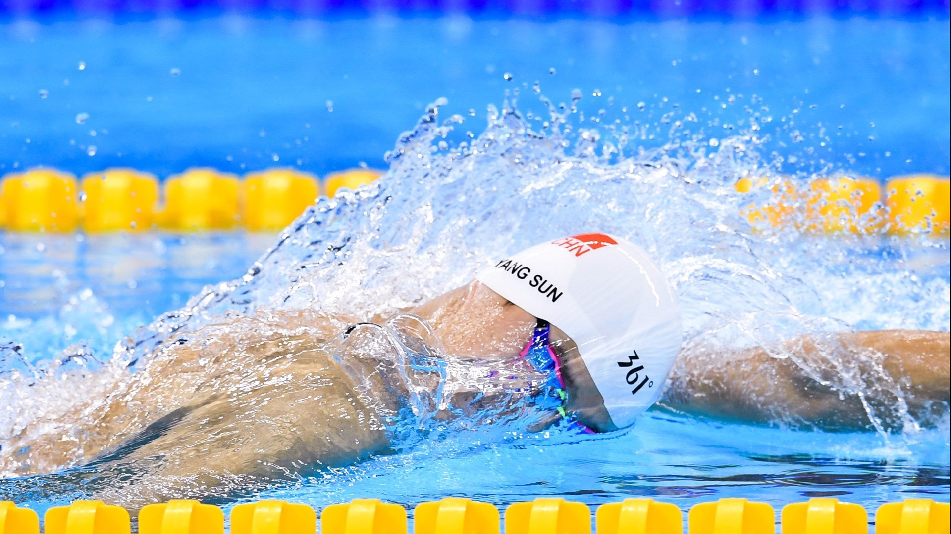 篮球精神让中国体育更具温度，篮球带来的精神